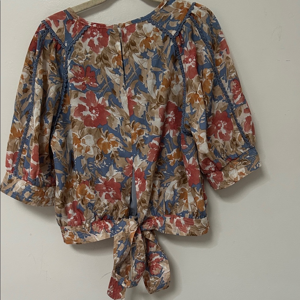 NWT En Saison Women's Floral Blouse - Red, Blue, Cream size Small - Picture 4 of 4